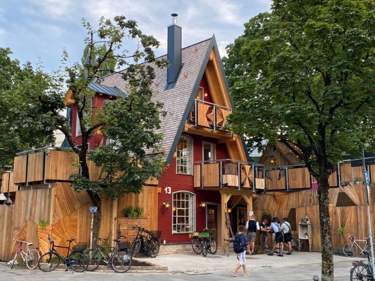 Gans Woanders „Hexenhaus“
